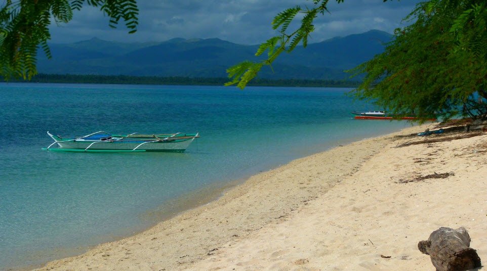 Maniuaya Island, Santa Cruz, Marinduque, Philippines, Philippines